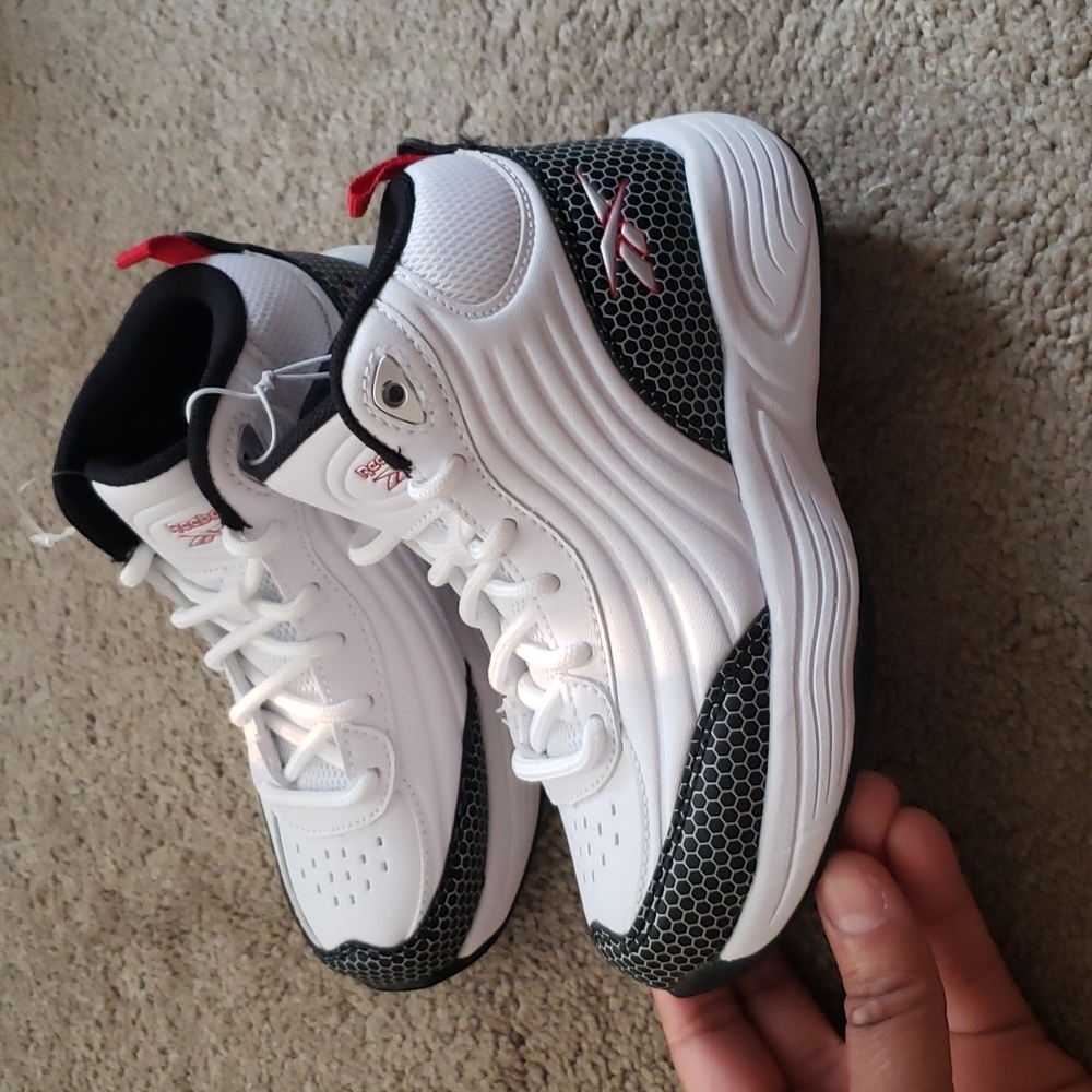 Brand New Reebok Sneakers - Picture 3 of 6